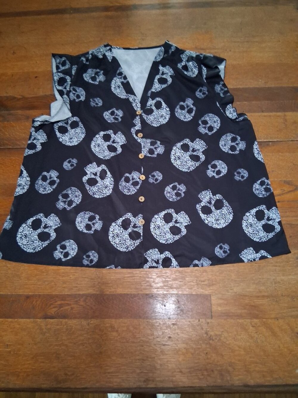 Shein Curve Womens 4XL Black Floral Skull Print Ruffle Sleeve Button Down Top